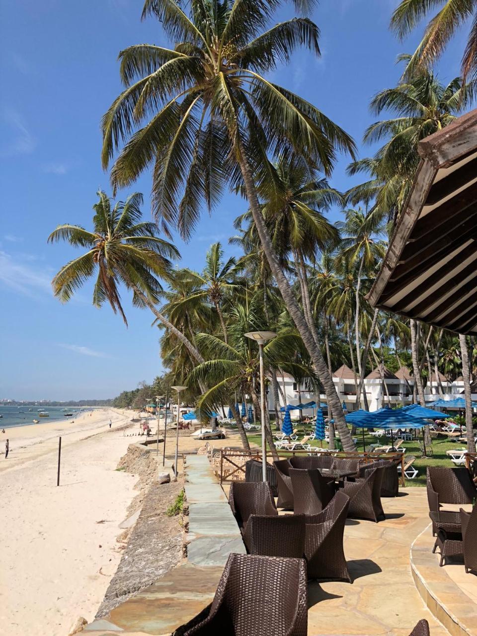 במבורי Kenya Bay Beach Hotel מראה חיצוני תמונה